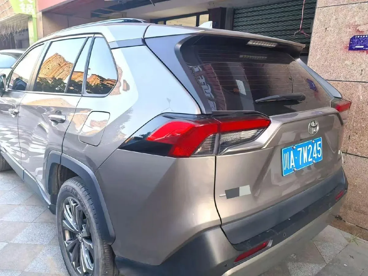 TOYOTA RAV4 2023
