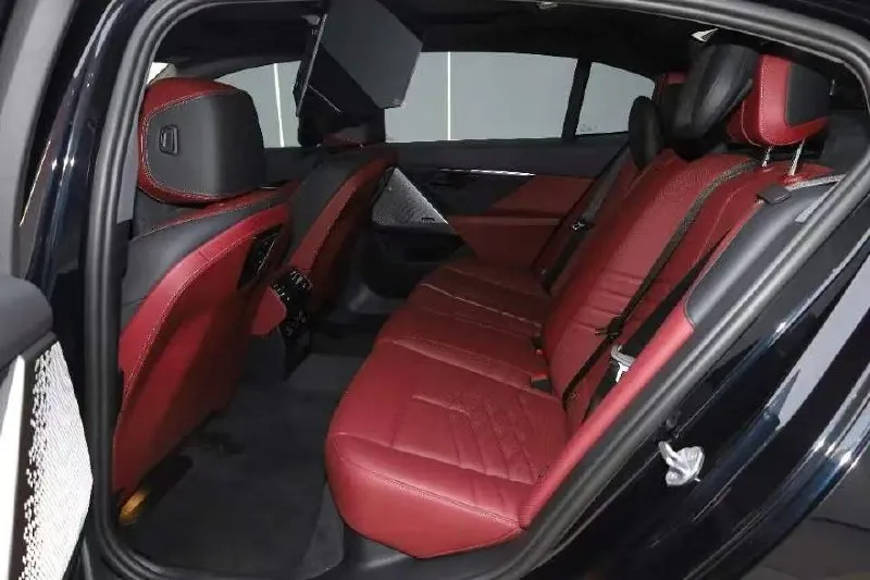 BMW I5 2025
