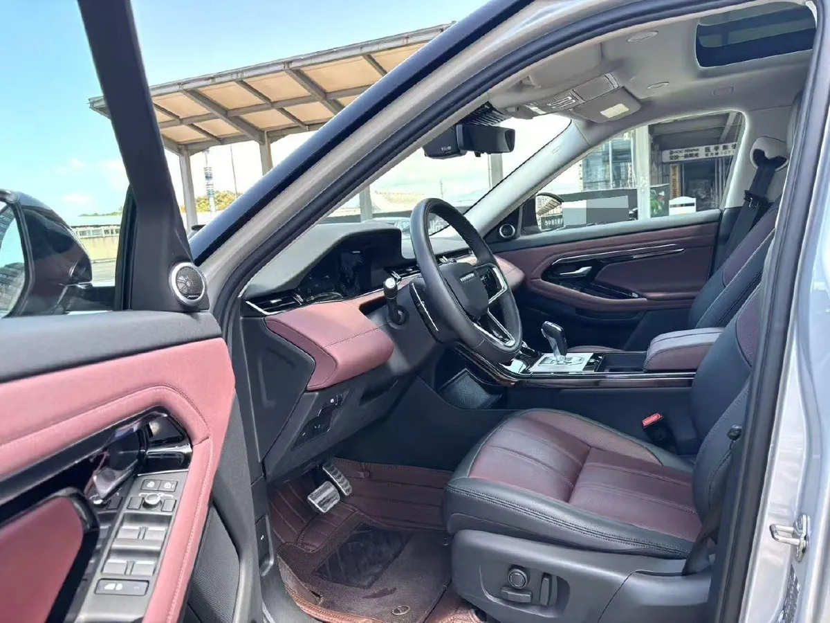 LAND ROVER EVOQUE L 249PS LUXURY 2023