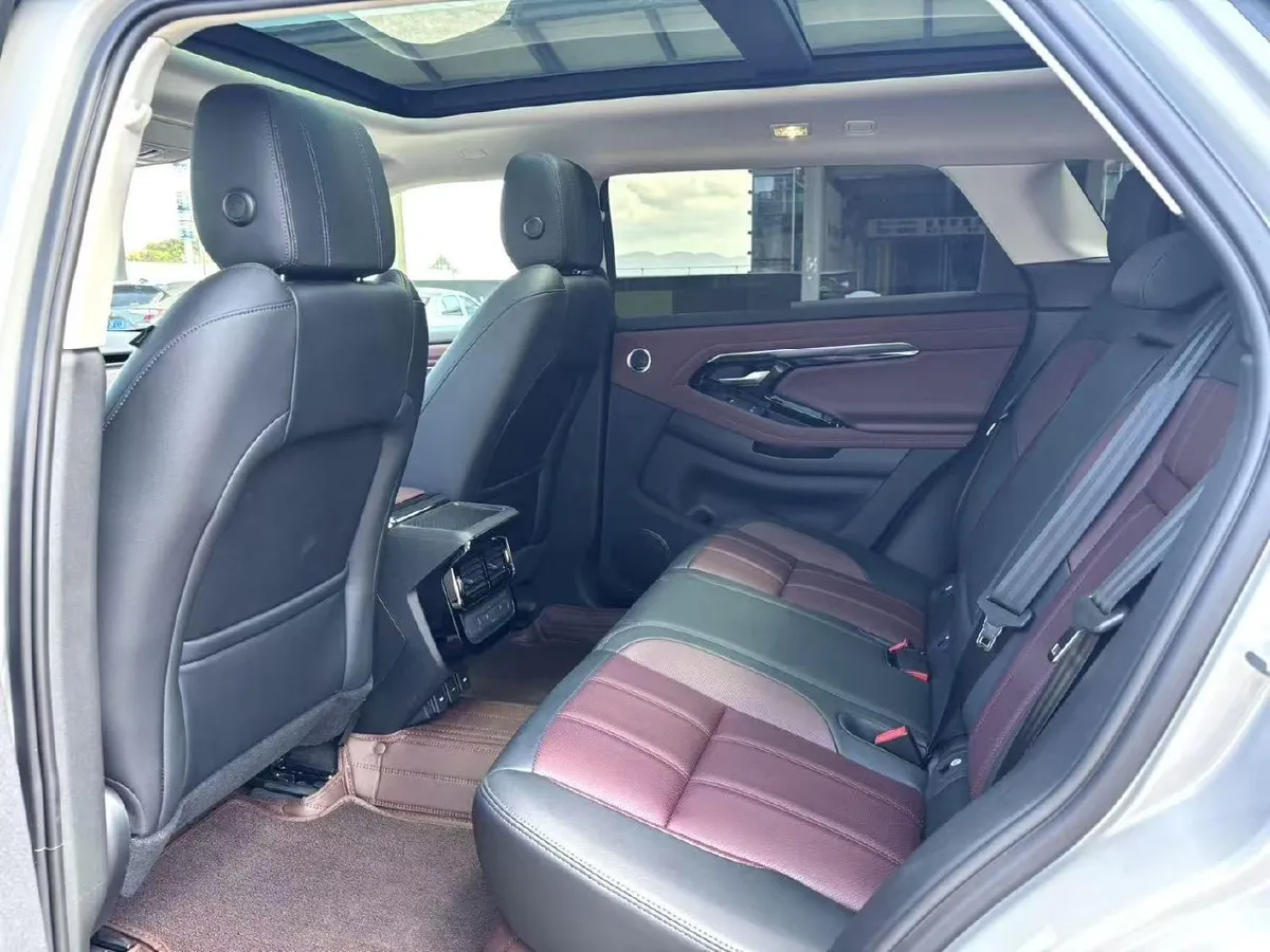 LAND ROVER EVOQUE L 249PS LUXURY 2023