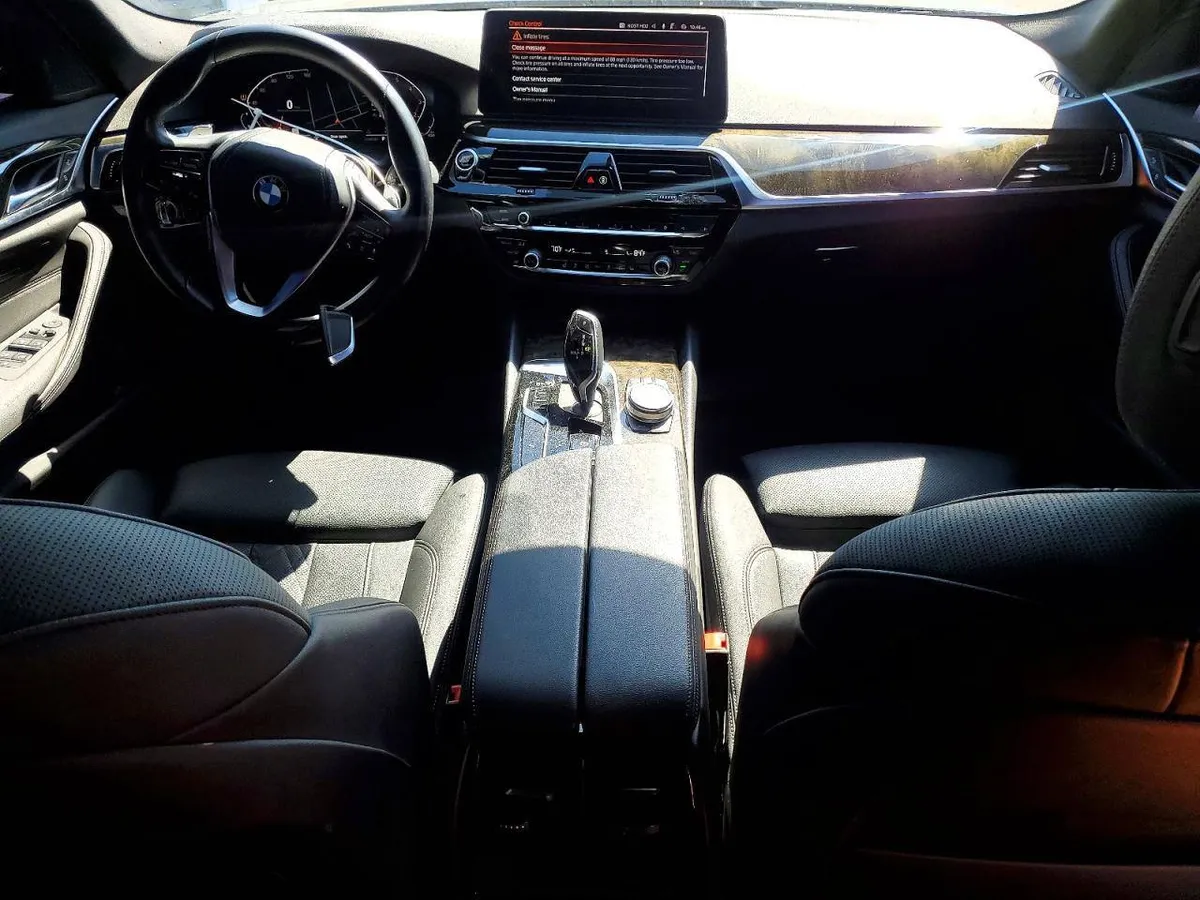 BMW 5 SERIES 2023