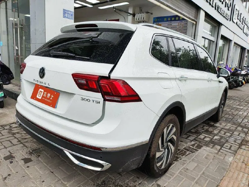 VOLKSWAGEN TIGUAN L 2023