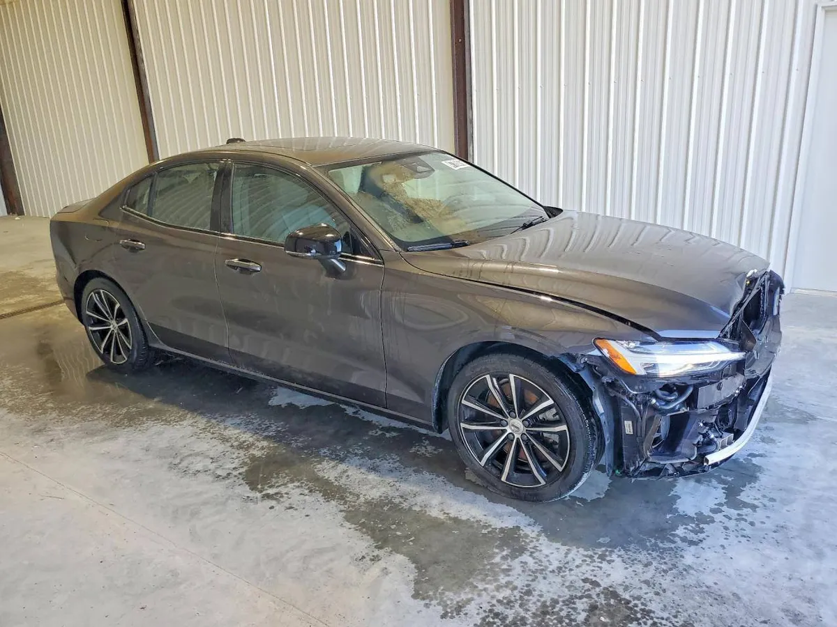 VOLVO S60 2022