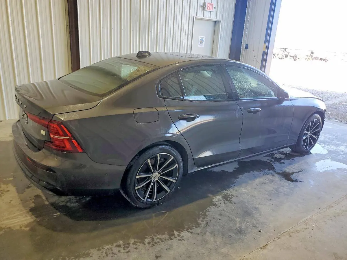 VOLVO S60 2022
