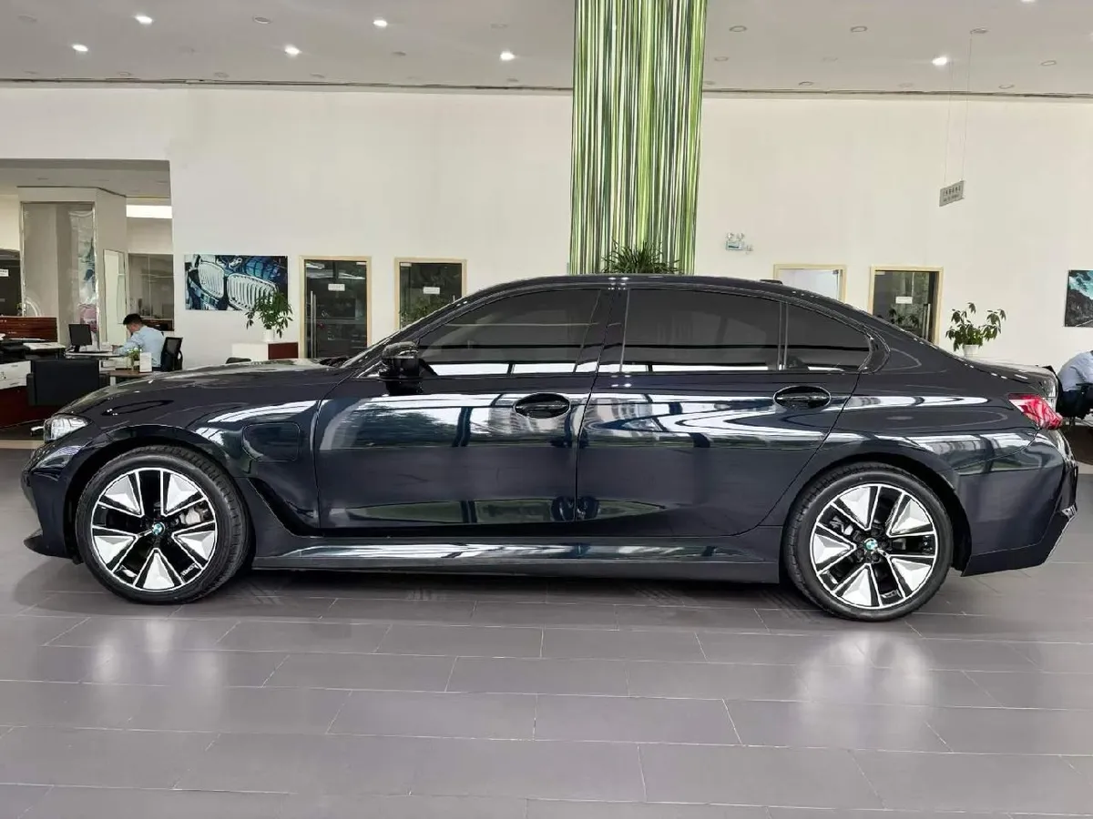 BMW I3 EDRIVE 40L 2024