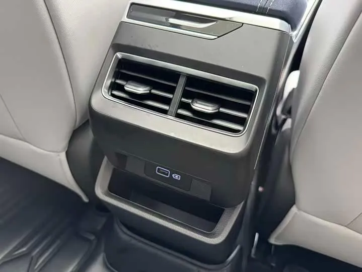 GEELY PREFACE PREMIUM 2023