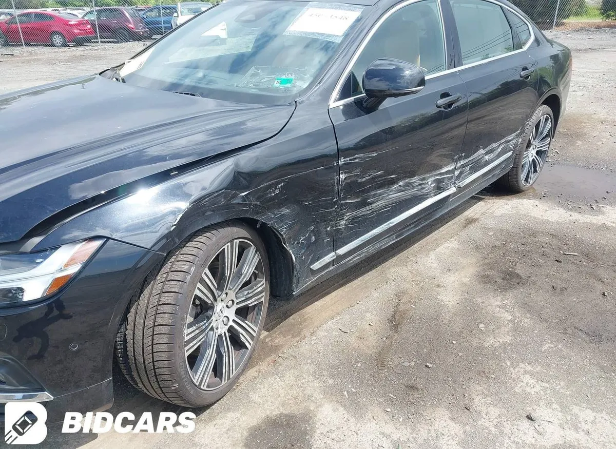 VOLVO S90 2023