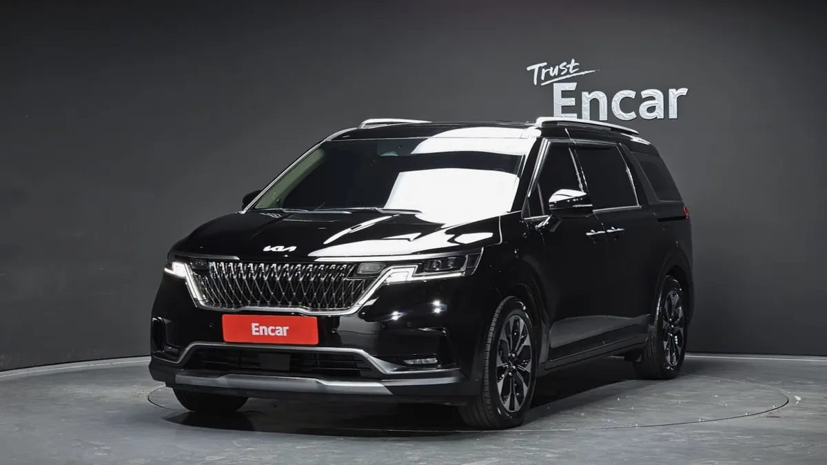 KIA CARNIVAL NOBLESSE 2023