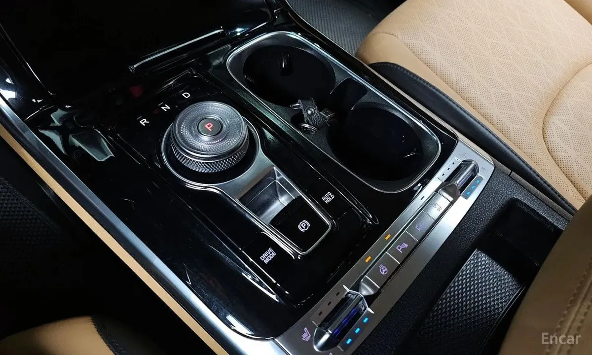 KIA CARNIVAL NOBLESSE 2023