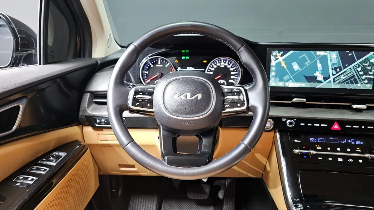 KIA CARNIVAL NOBLESSE 2023