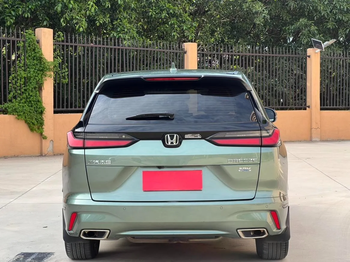 HONDA BREEZE PREMIUM 2023