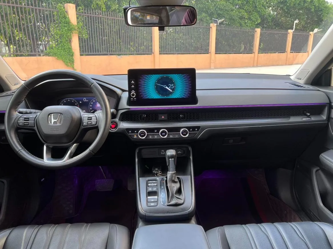 HONDA BREEZE PREMIUM 2023