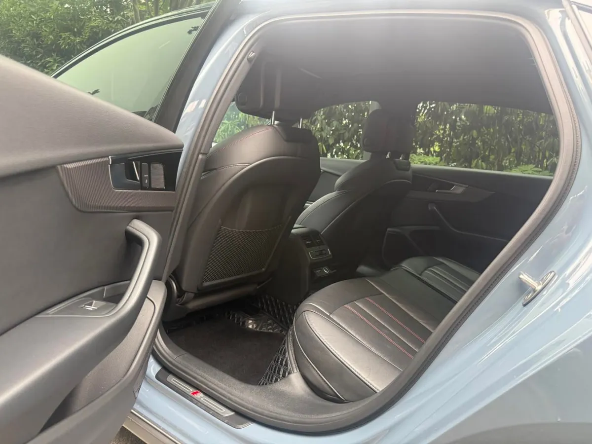 AUDI A4L 40 TFSI QUATTRO 2022