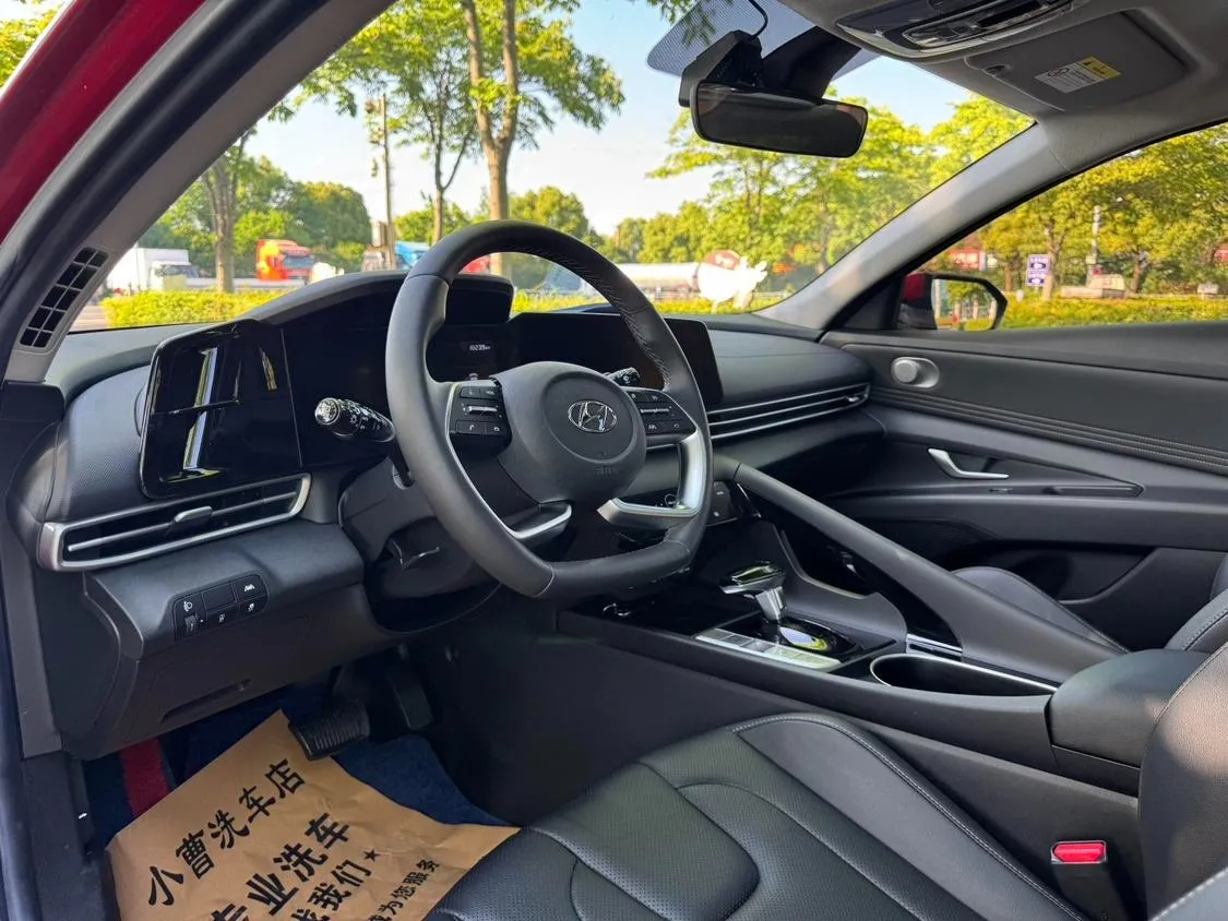 HYUNDAI ELANTRA PREMIUM 2021