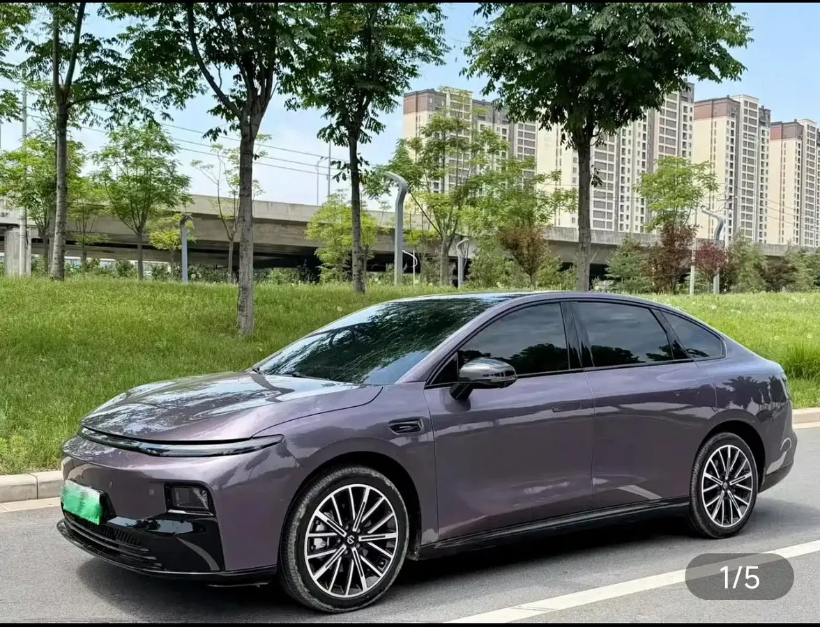 LEAPMOTOR B01 2025