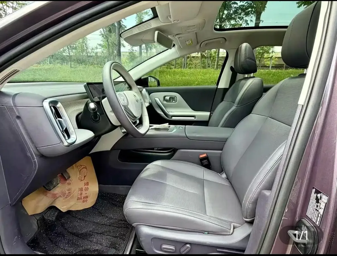 LEAPMOTOR B01 2025