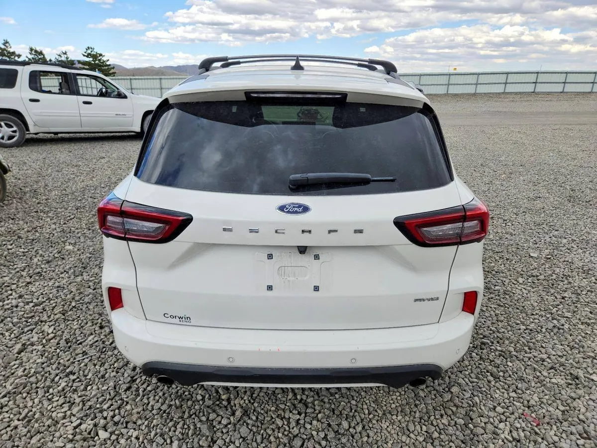 FORD ESCAPE 2024