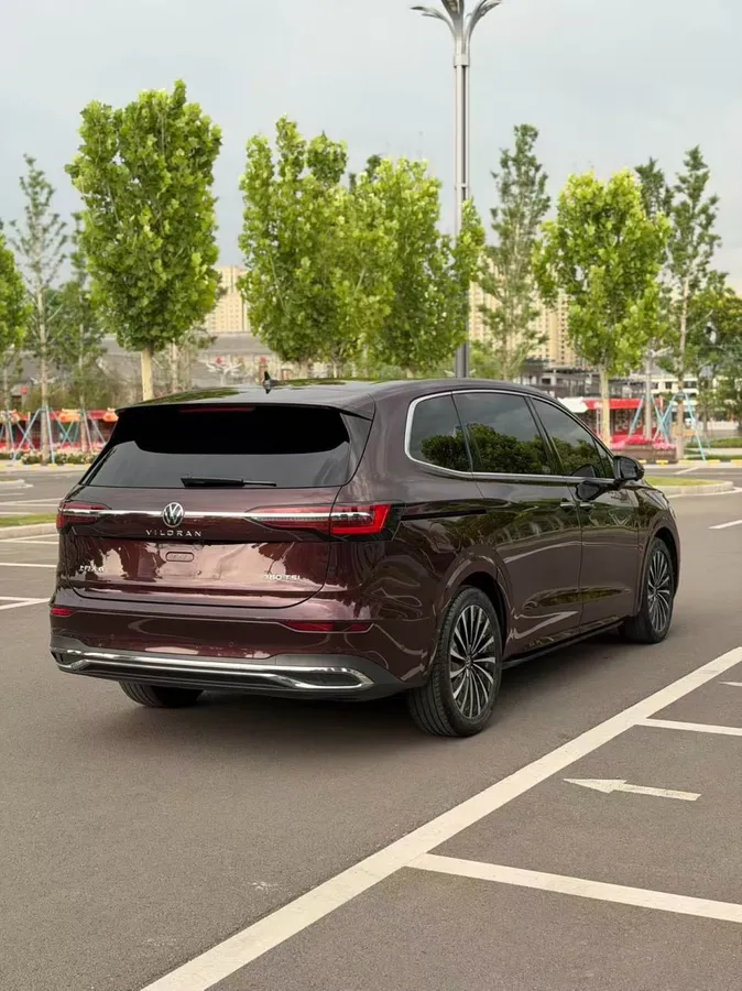 VOLKSWAGEN VILORAN PREMIUM 2022