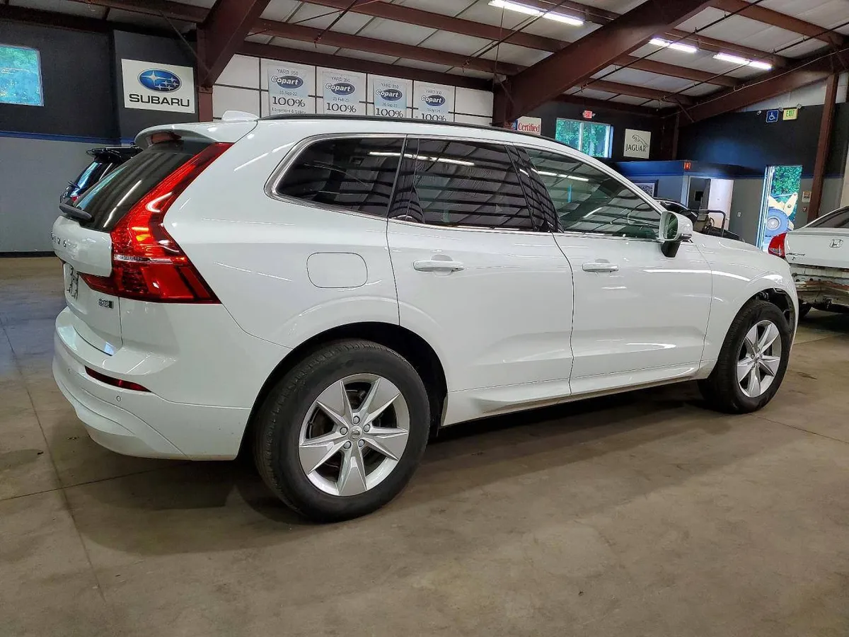 VOLVO XC60 2022