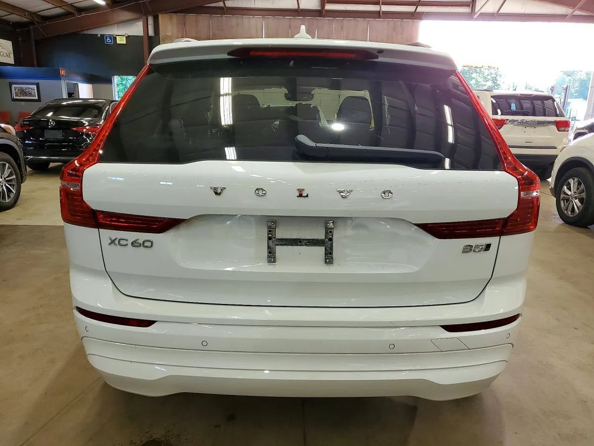 VOLVO XC60 2022
