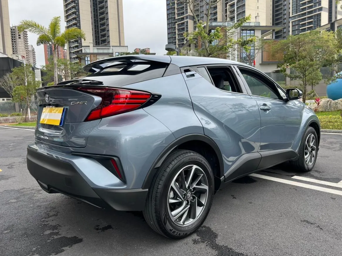 TOYOTA C-HR LUXURY 2022