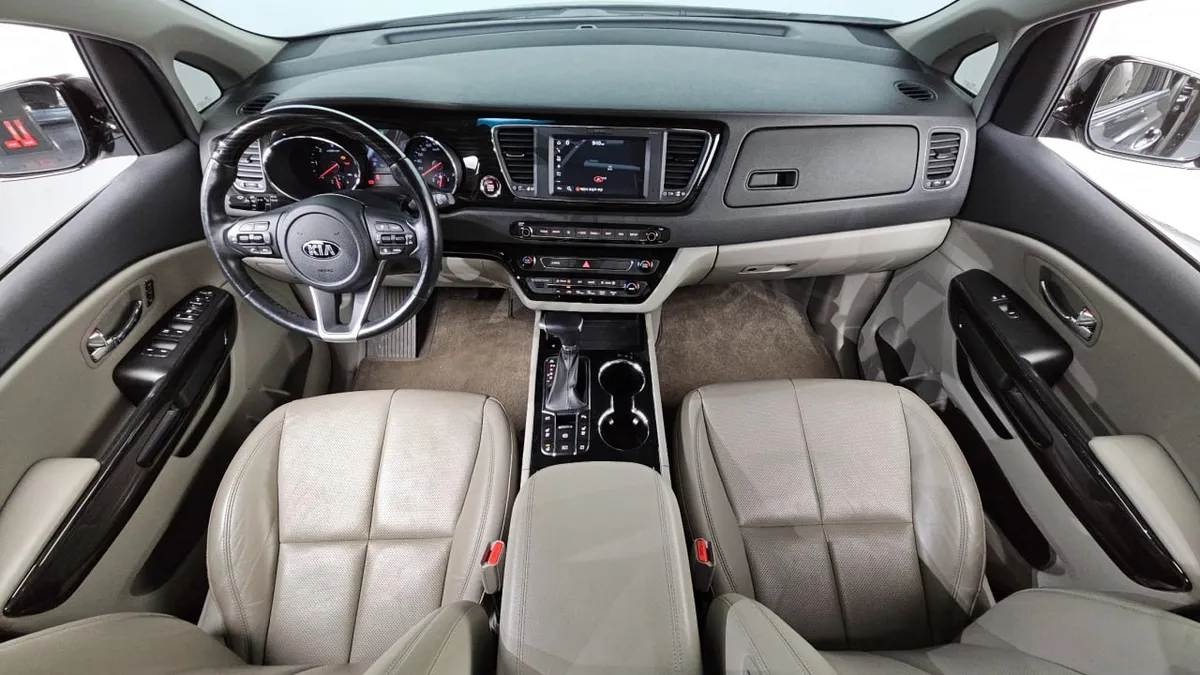 KIA CARNIVAL PRESIDENT CARNIVAL 7-SEATER LIMOUSINE PRESIDENT 2019