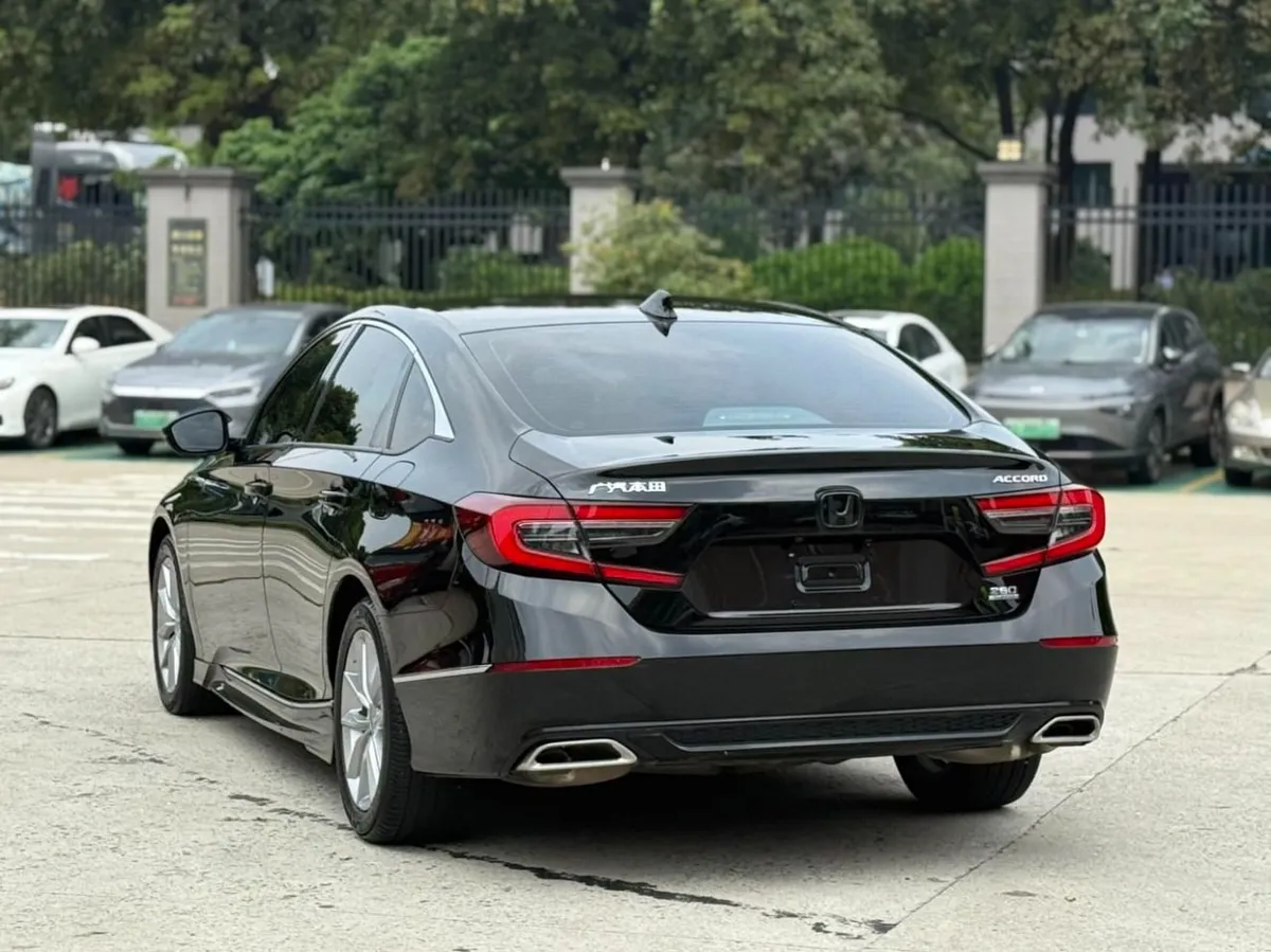 HONDA ACCORD LUXURY 2021