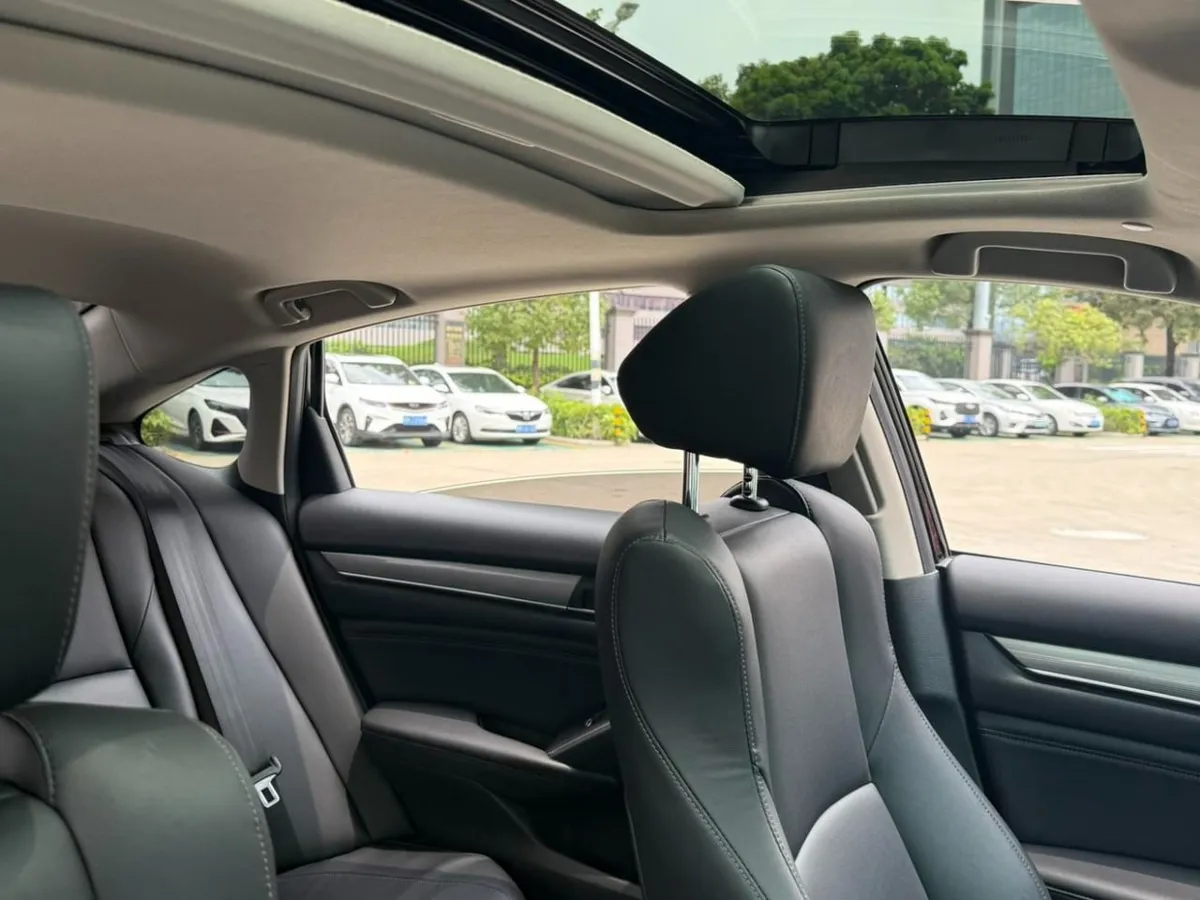 HONDA ACCORD LUXURY 2021