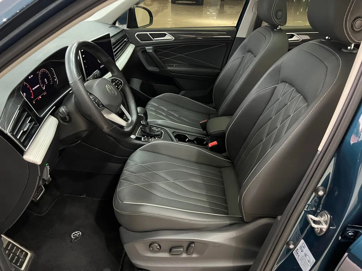 VOLKSWAGEN TIGUAN L 2WD R-LINE 2022