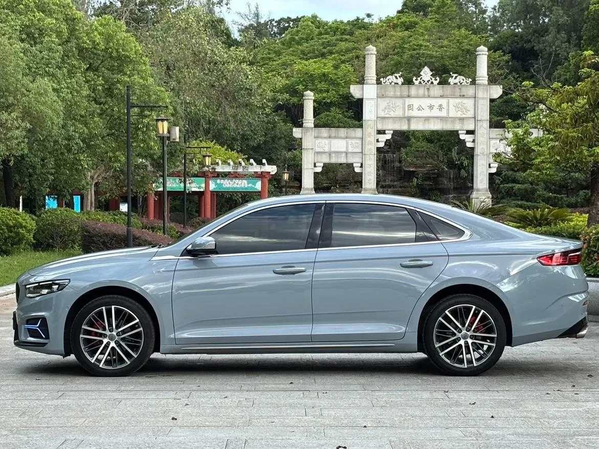 GEELY PREFACE PREMIUM 2022