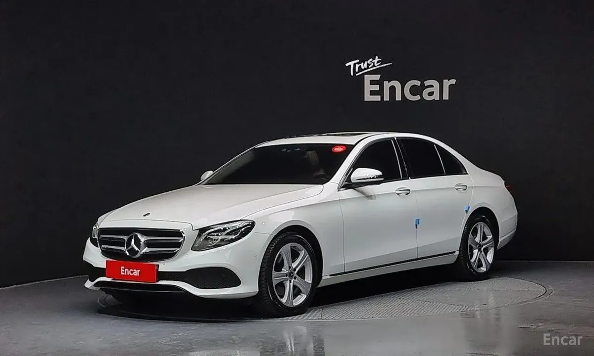 MERCEDES-BENZ W213 E220D 4MATIC 2018