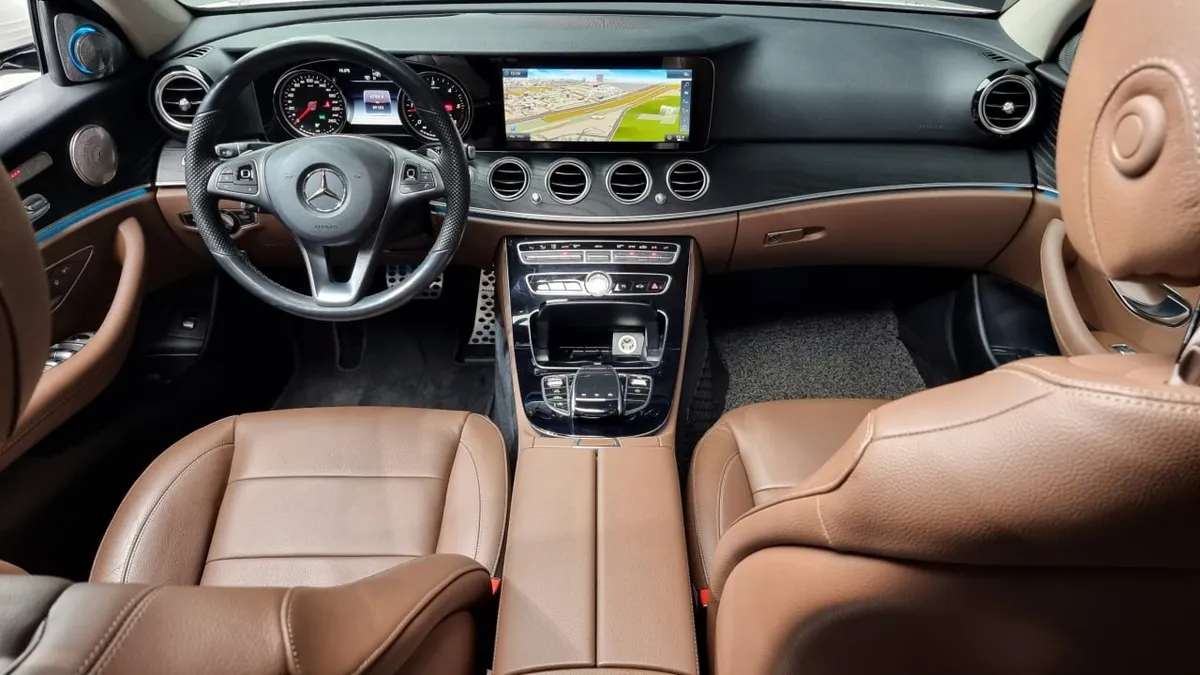 MERCEDES-BENZ W213 E220D 4MATIC 2018