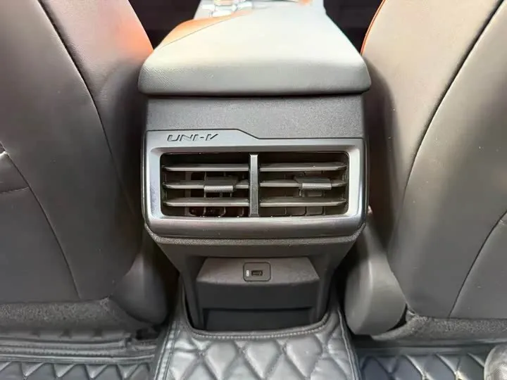CHANGAN UNI-V 2023