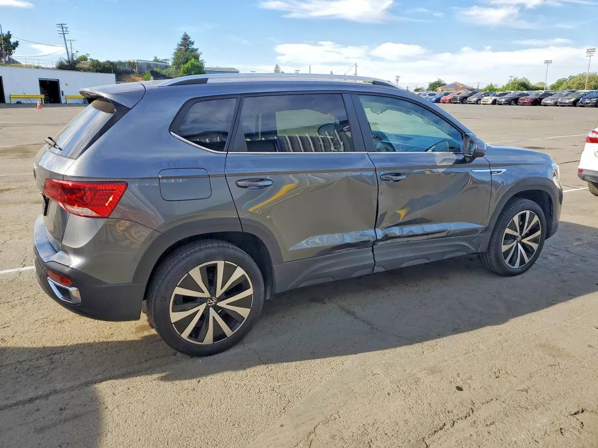 VOLKSWAGEN TAOS SE 2023