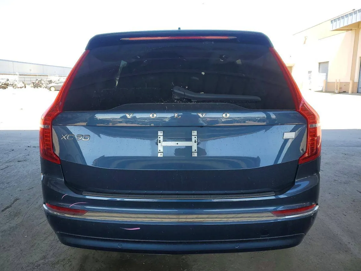 VOLVO XC90 2023