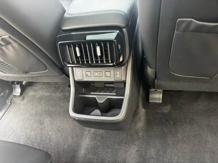 HYUNDAI CUSTO 380TGDI LUX PREMIUM 2022