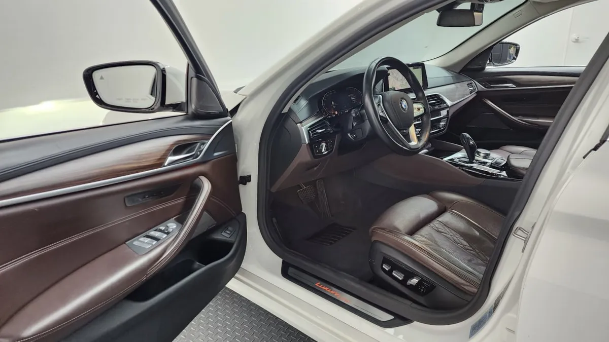 BMW 5 SERIES LUXURY 2020