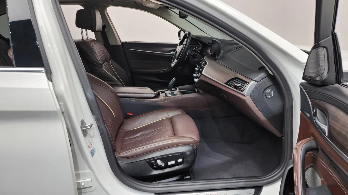 BMW 5 SERIES LUXURY 2020