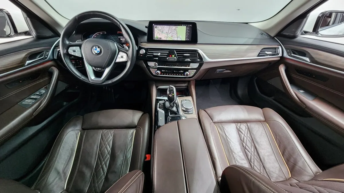 BMW 5 SERIES LUXURY 2020