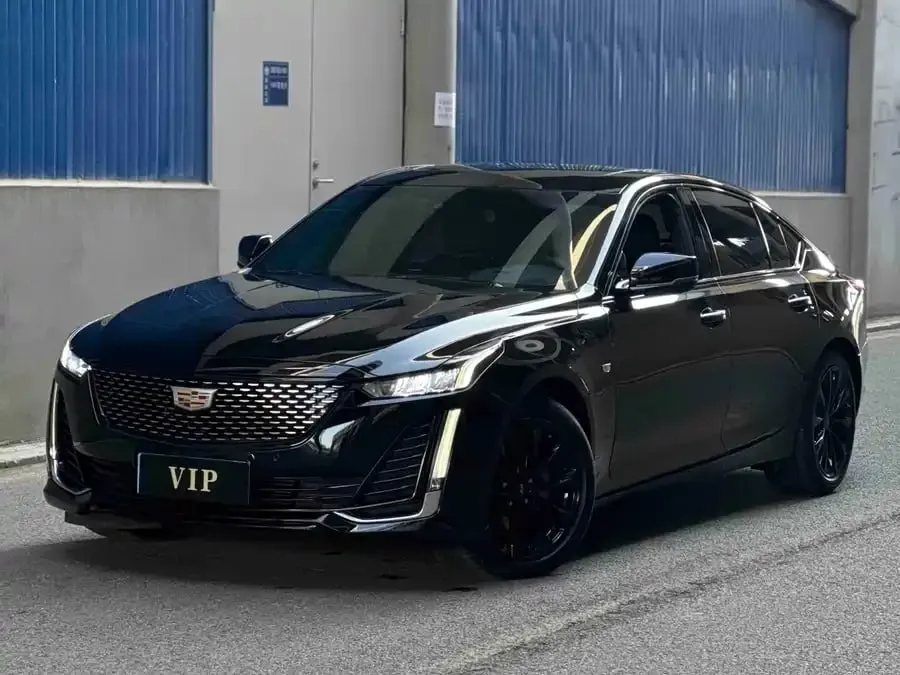 CADILLAC CT5 28T PLATINUM EDITION 2022