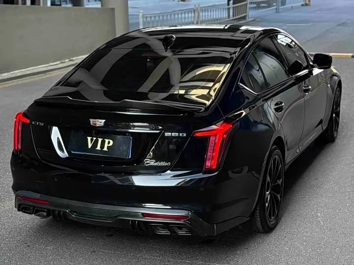CADILLAC CT5 28T PLATINUM EDITION 2022