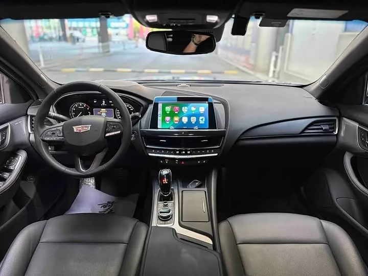 CADILLAC CT5 28T PLATINUM EDITION 2022