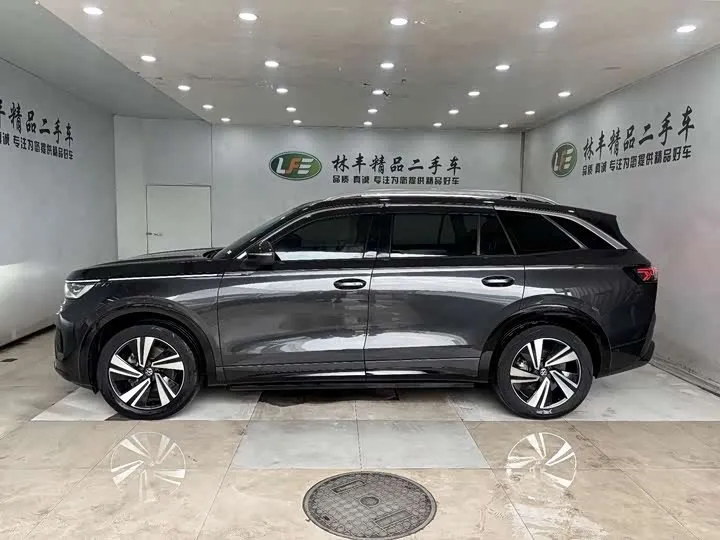 VOLKSWAGEN TAVENDOR 380TSI AWD R-LINE 2023
