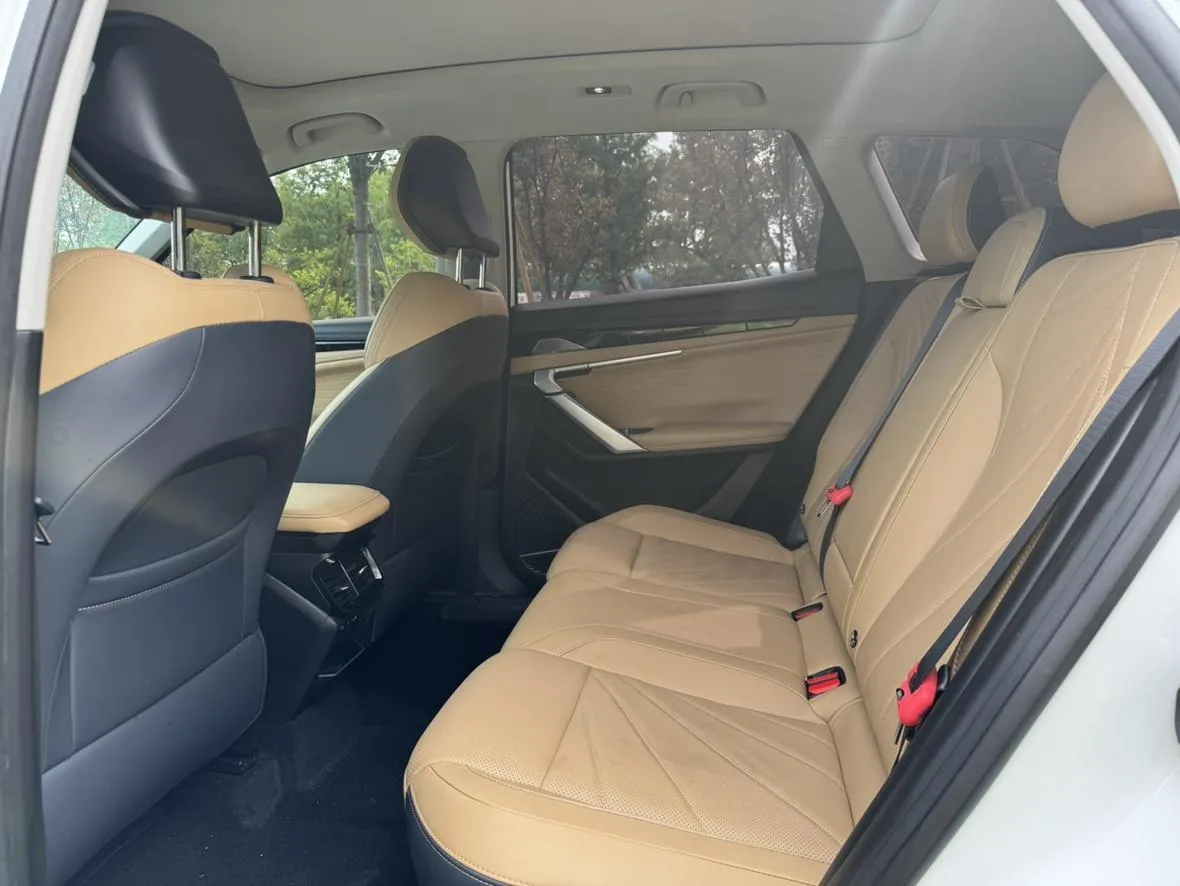 GEELY BOYUE L PREMIUM 2023