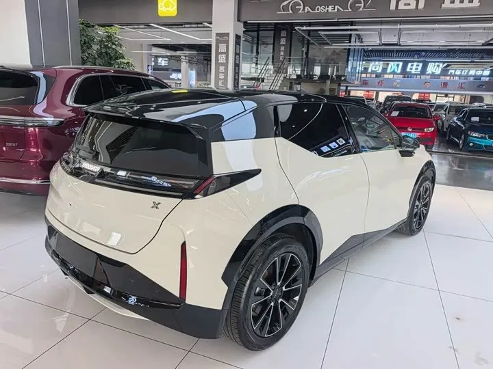 ZEEKR X FOUR-SEAT REAR-WHEEL 2024