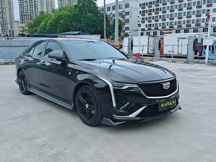 CADILLAC CT4 LUXURY 2022