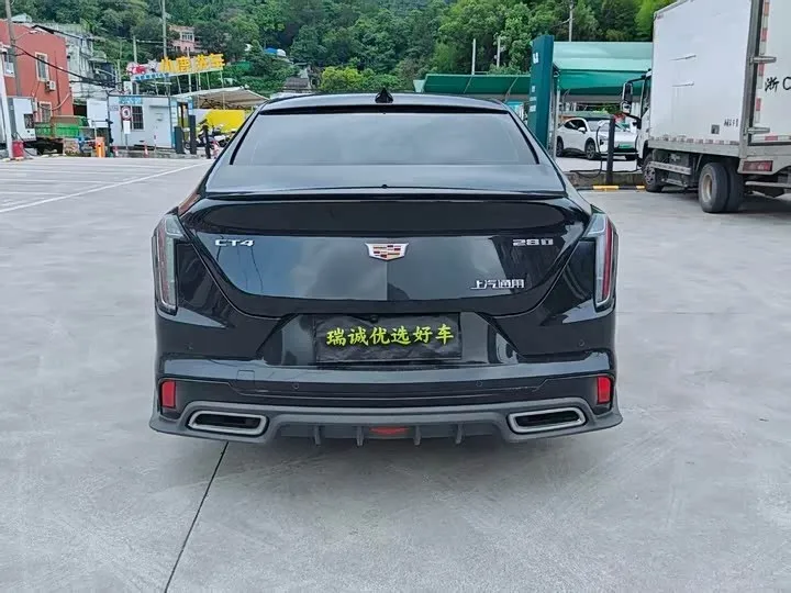 CADILLAC CT4 LUXURY 2022