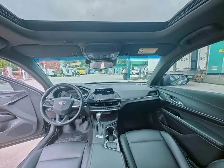 CADILLAC CT4 LUXURY 2022