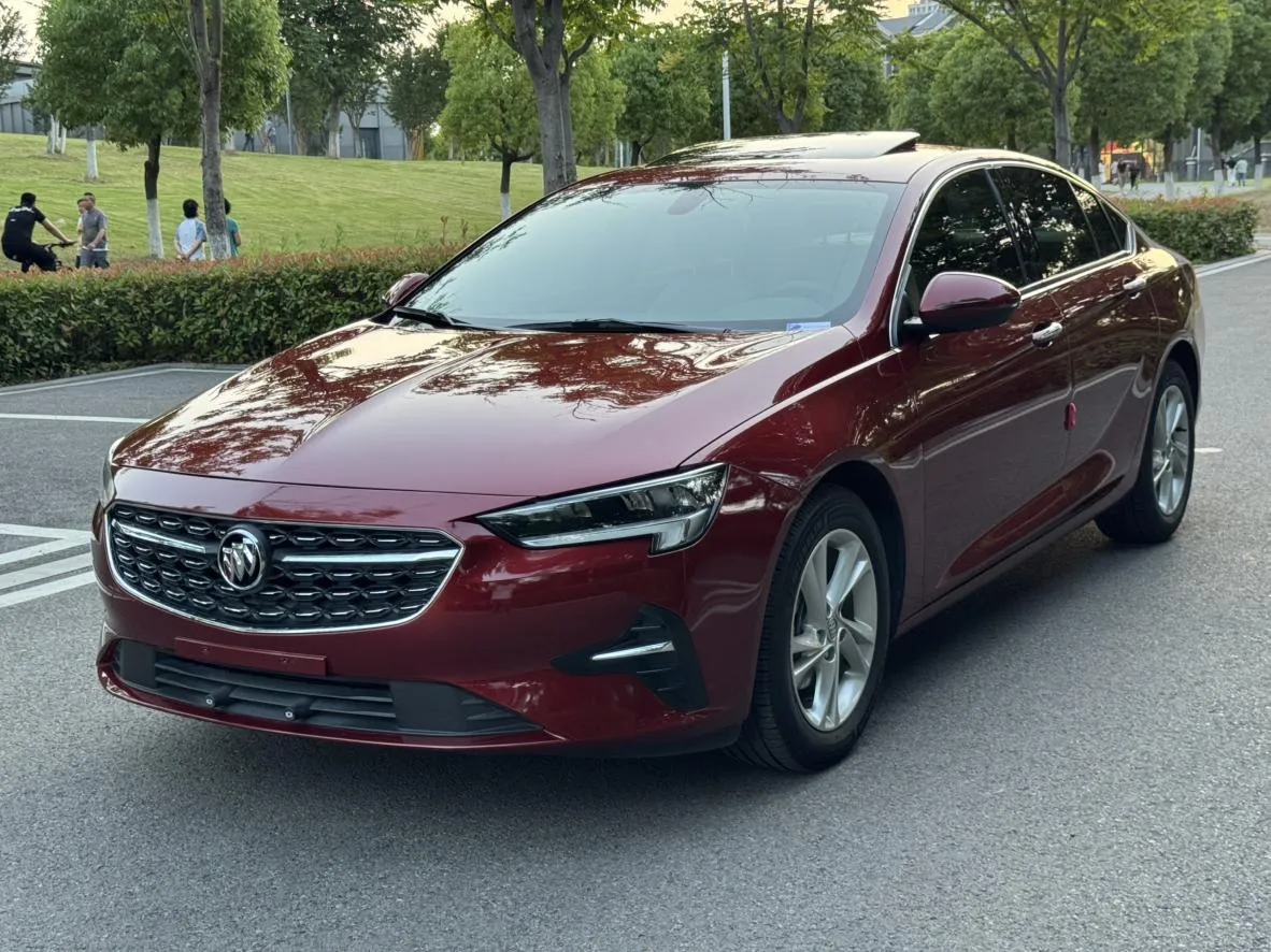 BUICK REGAL ELITE 2021