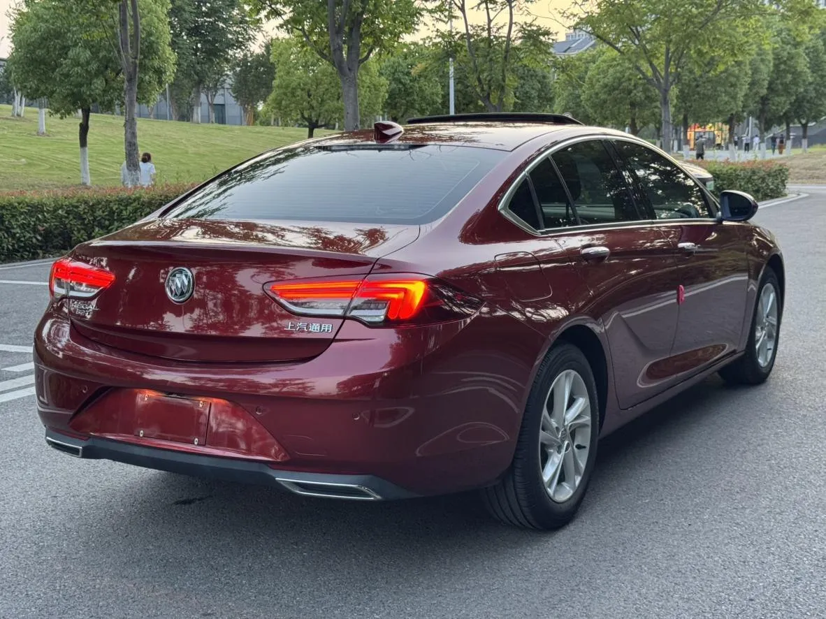 BUICK REGAL ELITE 2021